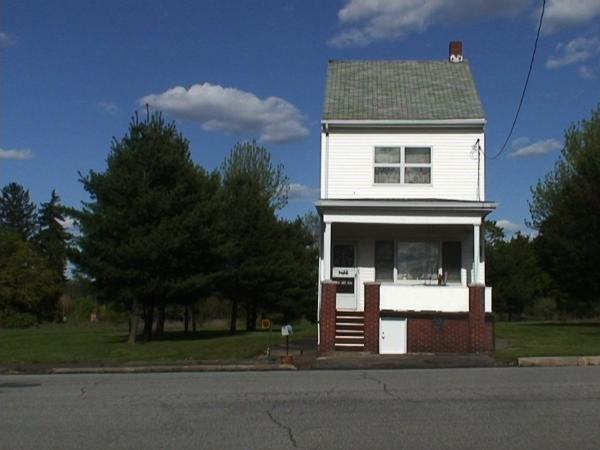 Paradise (still), Lydia Moyer